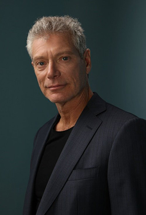 Stephen Lang